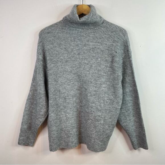 H&M Divided Gray Soft Lightweight Slouchy Turtleneck Sweater Wool blend XS new - Picture 6 of 10